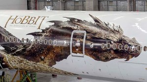 art-Hobbit-Smaug-Air-New-Zealand-620x349